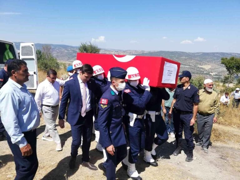 Yozgat 3. sayfa haberleri: Yozgat’ta vefat eden Kıbrıs gazisi son yolculuğuna uğurlandı